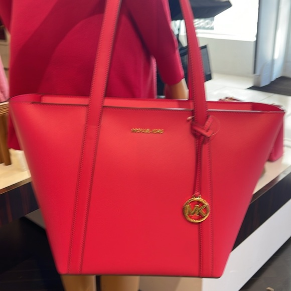 MICHAEL KORS 
Pratt Large Tote Shoulder Bag
COLOR ELECTRIC PINK 
NWT - Picture 16 of 16